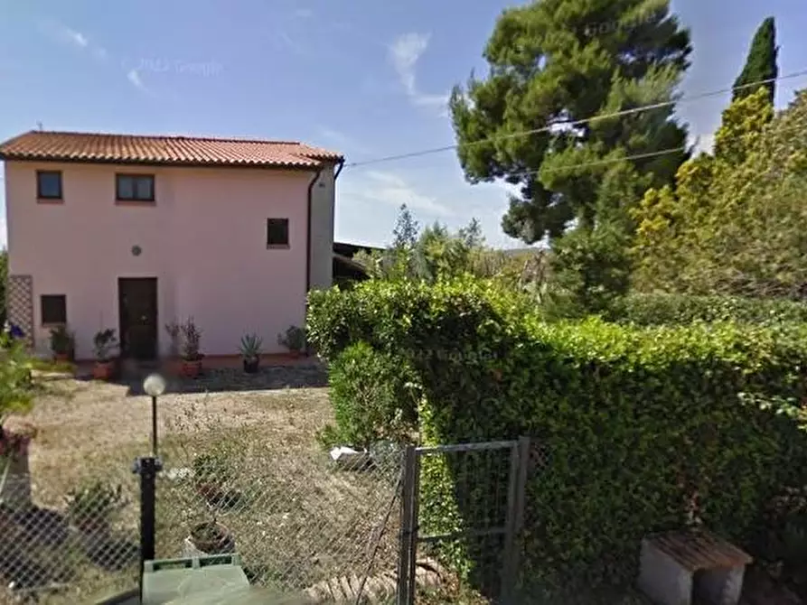 Immagine 4 di Casa colonica in vendita  a Roccastrada