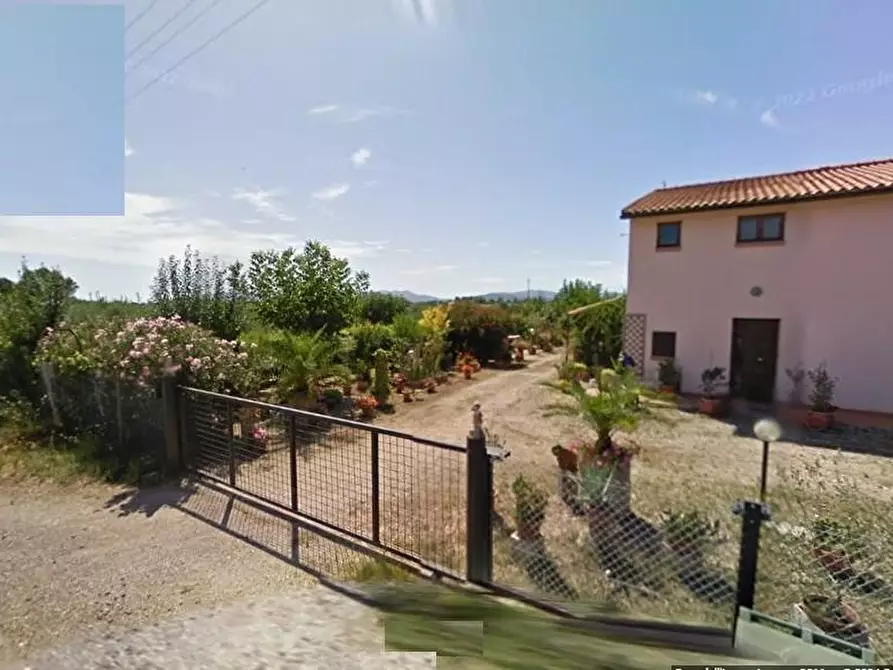 Immagine 5 di Casa colonica in vendita  a Roccastrada