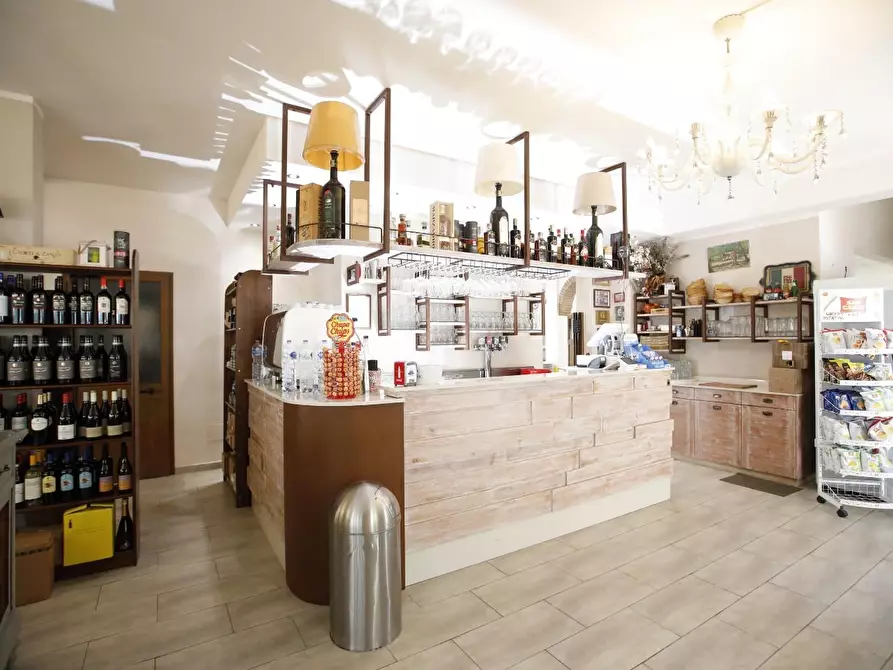 Immagine 31 di Attività commerciale in vendita  a Crespina Lorenzana