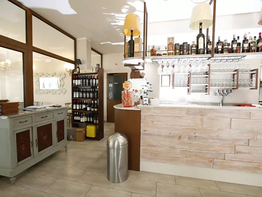 Immagine 29 di Attività commerciale in vendita  a Crespina Lorenzana