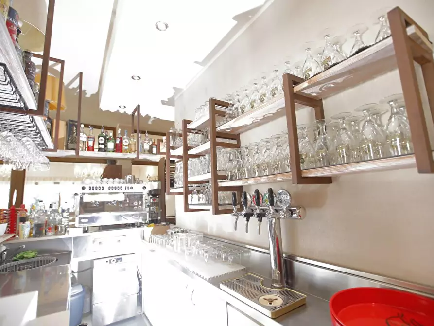 Immagine 32 di Attività commerciale in vendita  a Crespina Lorenzana