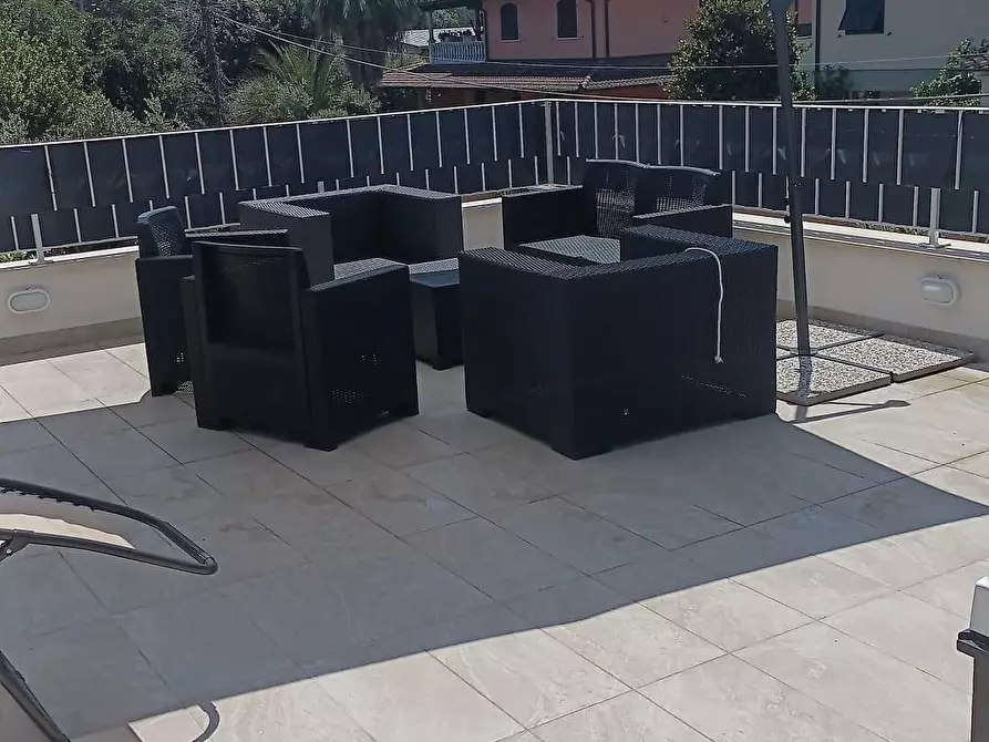 Immagine 22 di Villa in vendita  a Massa