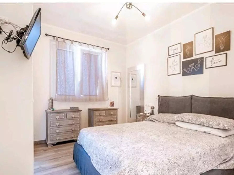 Immagine 16 di Villa in vendita  a Massa