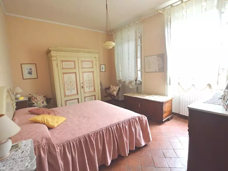 Immagine 21 di Villa in vendita  a Capannori