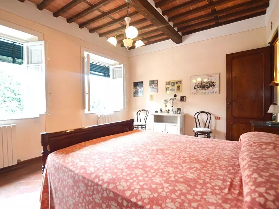 Immagine 29 di Villa in vendita  a Capannori