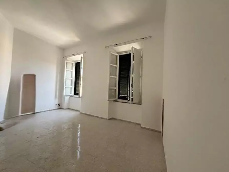 Immagine 5 di Appartamento in vendita  a Livorno