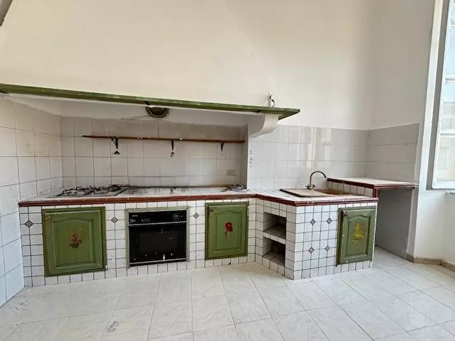 Immagine 2 di Appartamento in vendita  a Livorno