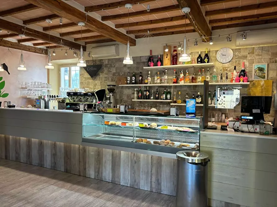 Immagine 2 di Bar / Ristorante in vendita  a Sovicille