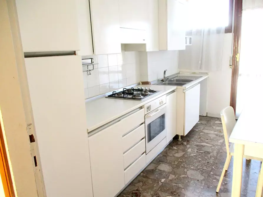 Immagine 11 di Appartamento in vendita  a Pontedera