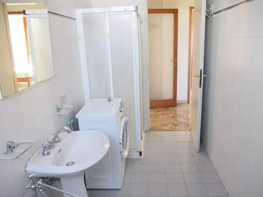 Immagine 19 di Appartamento in vendita  a Pontedera