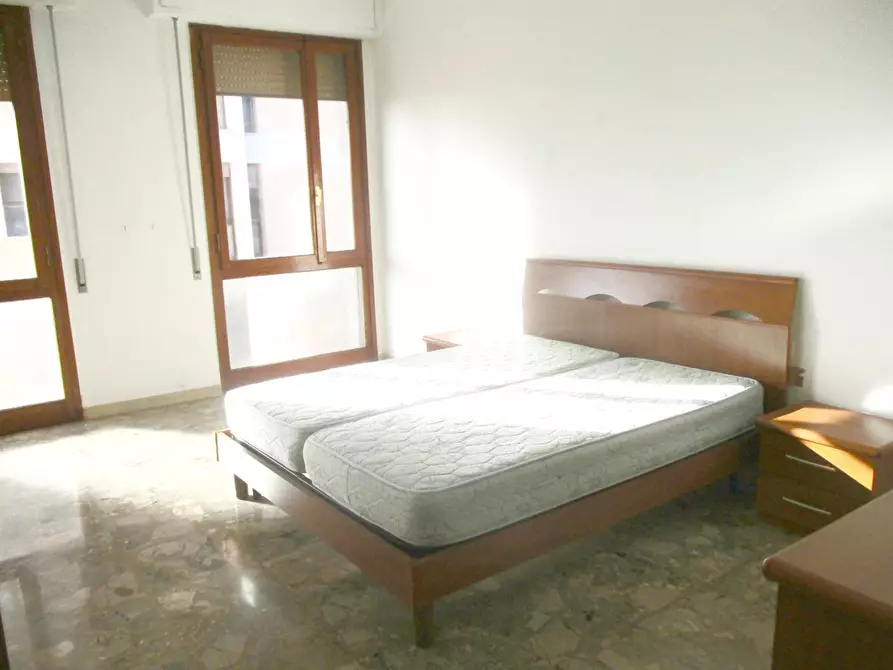 Immagine 13 di Appartamento in vendita  a Pontedera