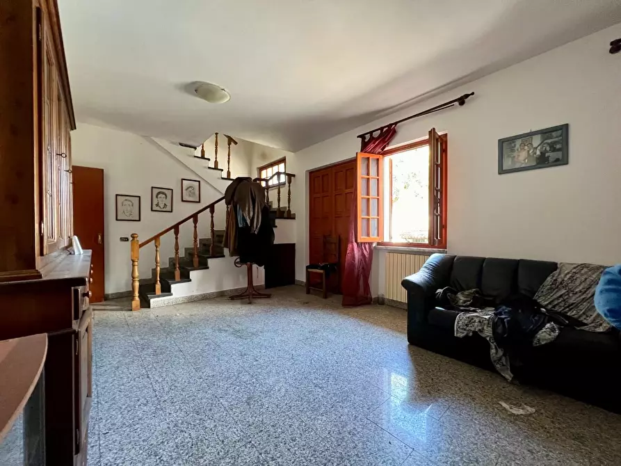 Immagine 12 di Casa indipendente in vendita  a Massa