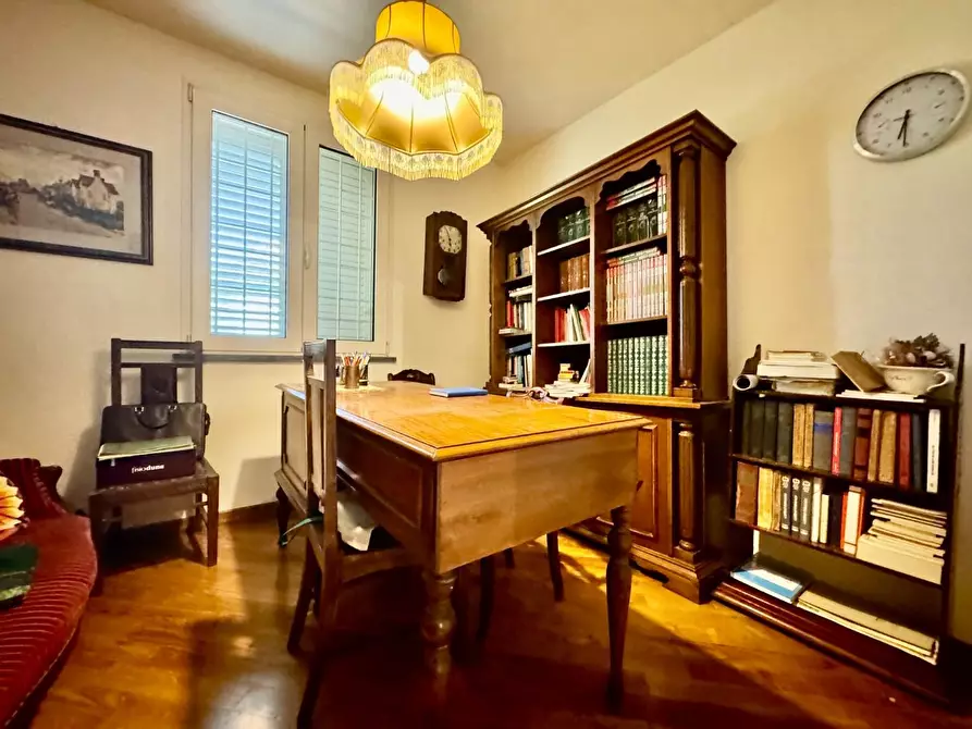 Immagine 10 di Villa in vendita  a Pontedera