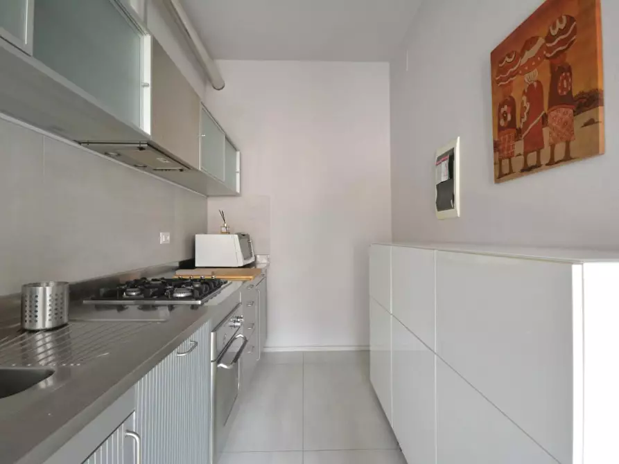 Immagine 8 di Appartamento in vendita  a Lucca