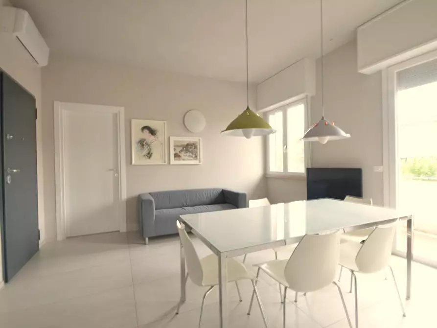 Immagine 5 di Appartamento in vendita  a Lucca