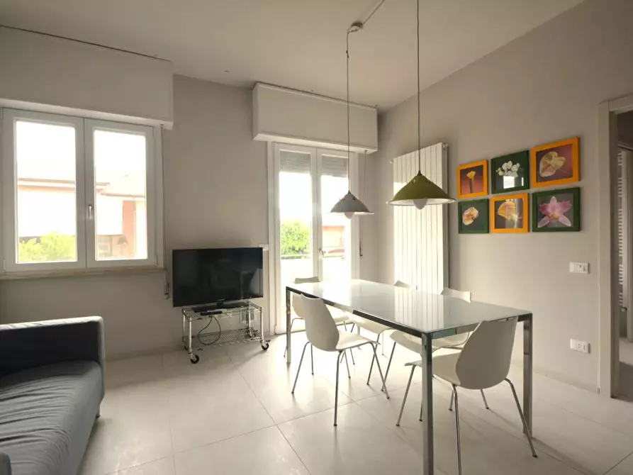 Immagine 2 di Appartamento in vendita  a Lucca