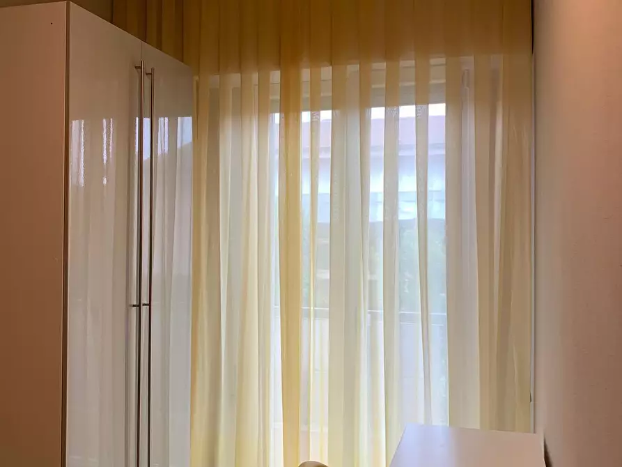 Immagine 21 di Appartamento in vendita  a Lucca