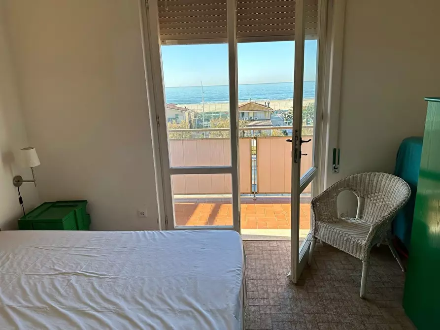 Immagine 16 di Mansarda in vendita  a Camaiore