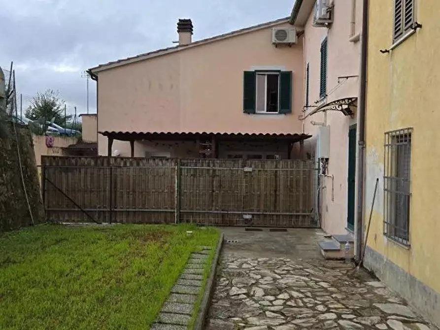 Immagine 1 di Terratetto in vendita  a San Giuliano Terme