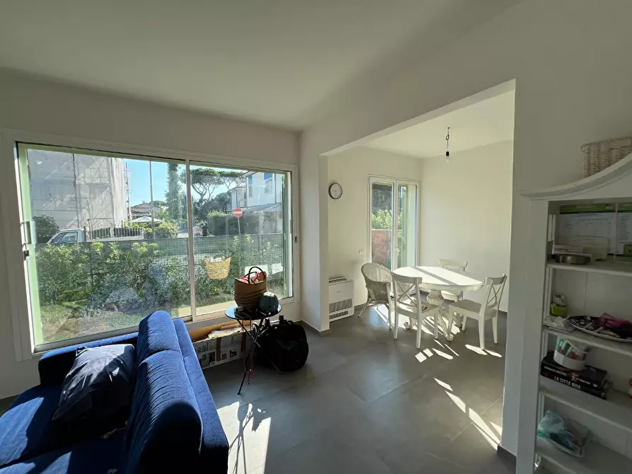 Immagine 7 di Casa bifamiliare in vendita  a Pietrasanta