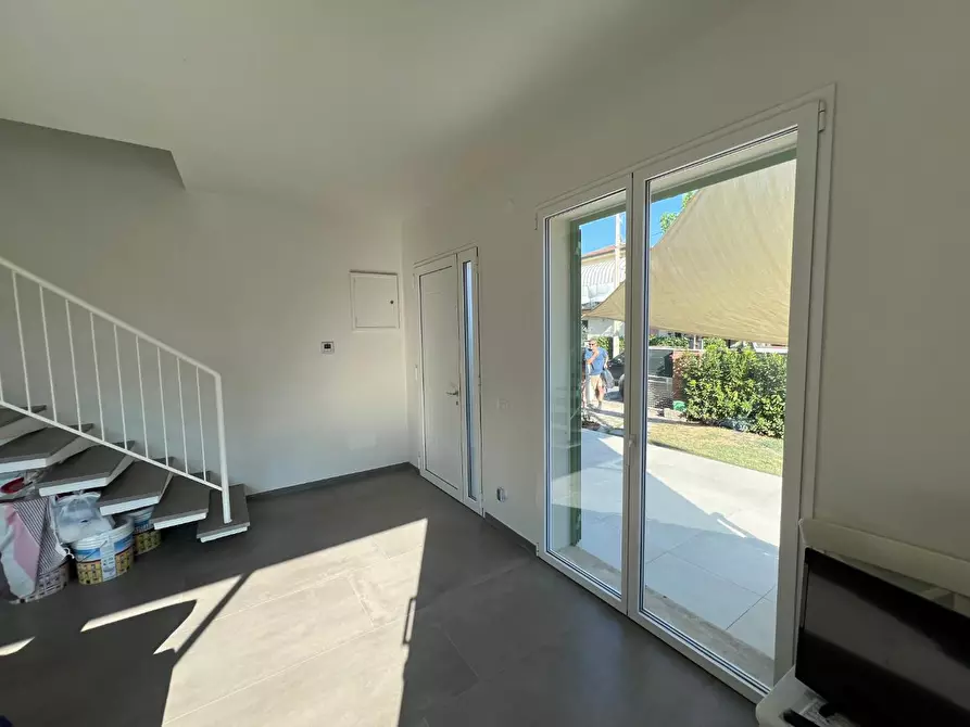 Immagine 6 di Casa bifamiliare in vendita  a Pietrasanta