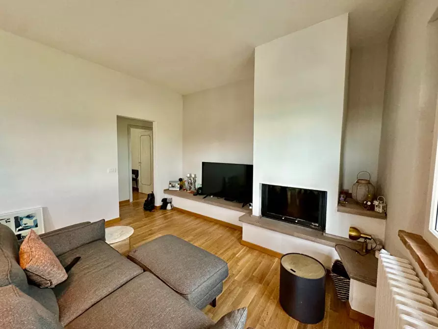 Immagine 4 di Casa indipendente in vendita  a Pontedera