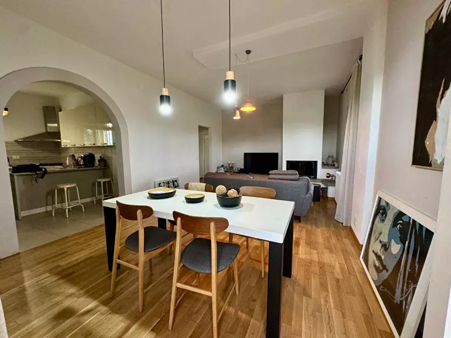 Immagine 2 di Casa indipendente in vendita  a Pontedera