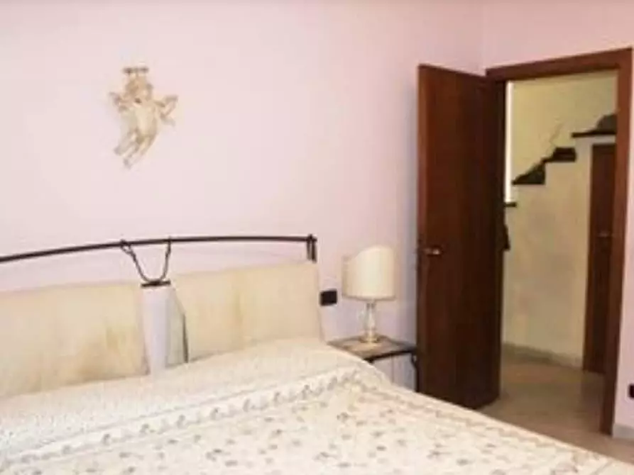 Immagine 19 di Villa in vendita  a Carrara