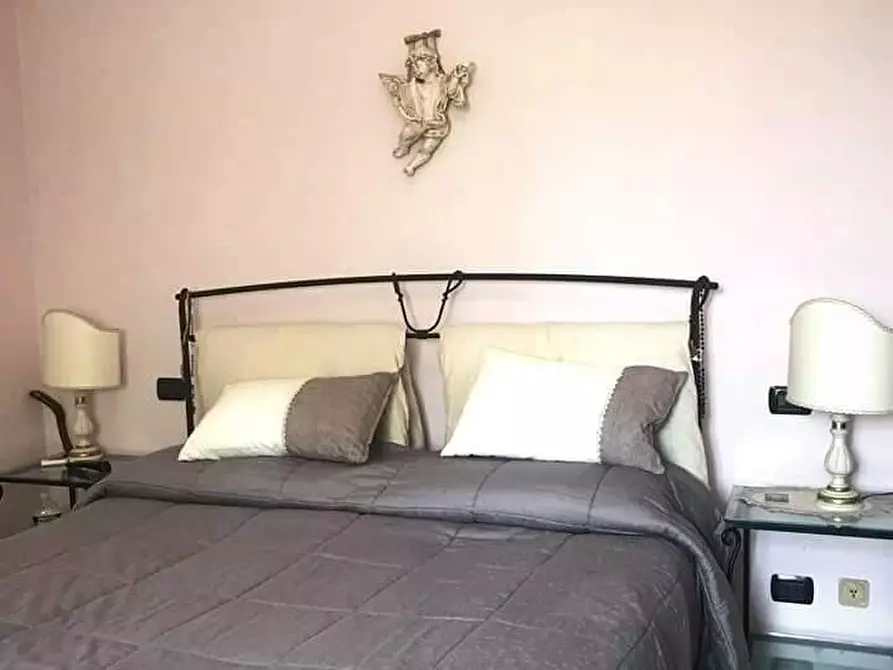 Immagine 13 di Villa in vendita  a Carrara