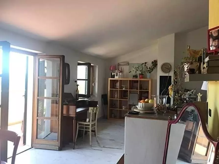 Immagine 24 di Villa in vendita  a Carrara