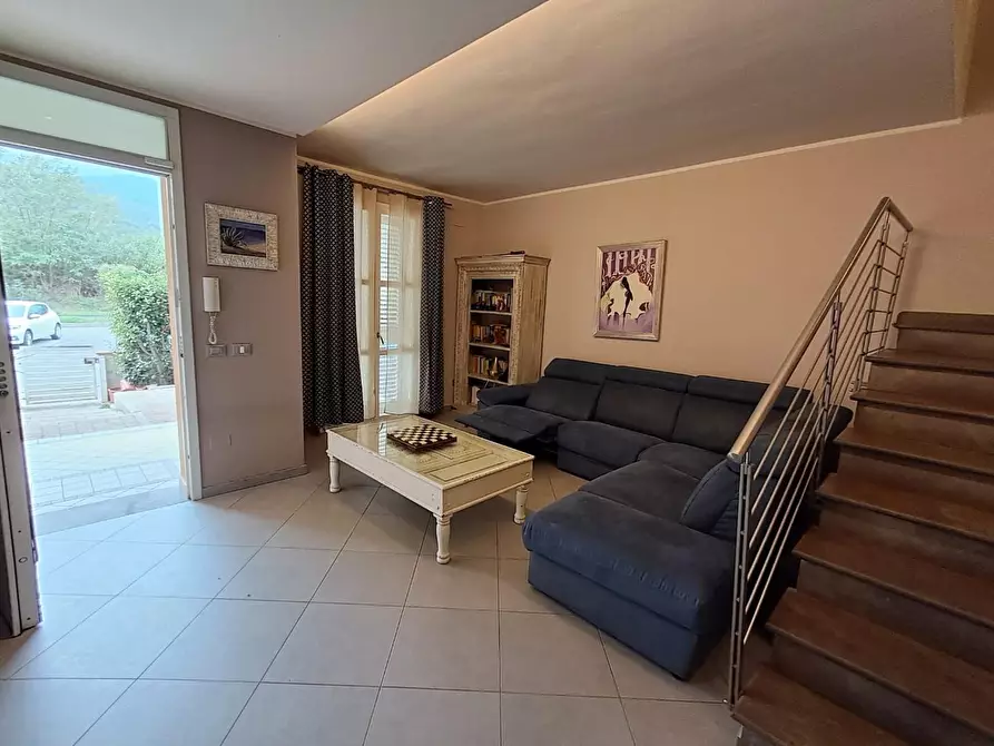 Immagine 2 di Villetta a schiera in vendita  a Buti