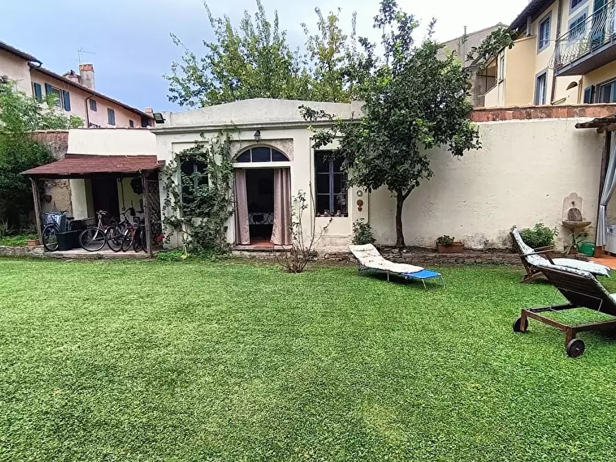 Immagine 23 di Palazzo in vendita  a Pisa