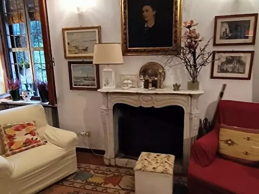 Immagine 4 di Palazzo in vendita  a Pisa