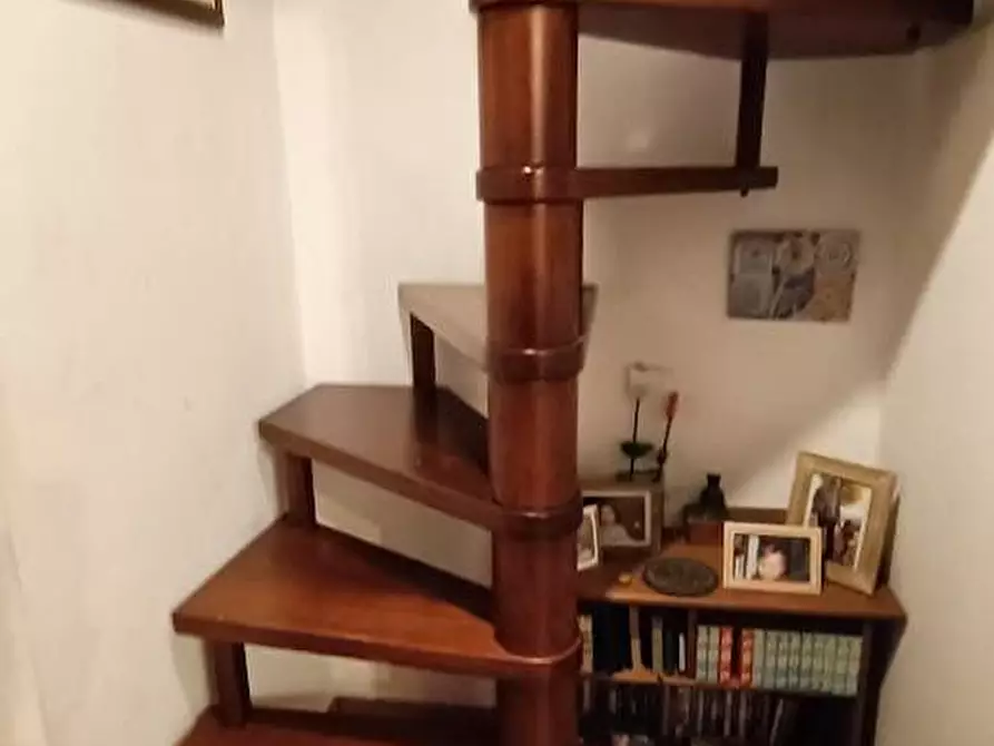 Immagine 7 di Palazzo in vendita  a Pisa