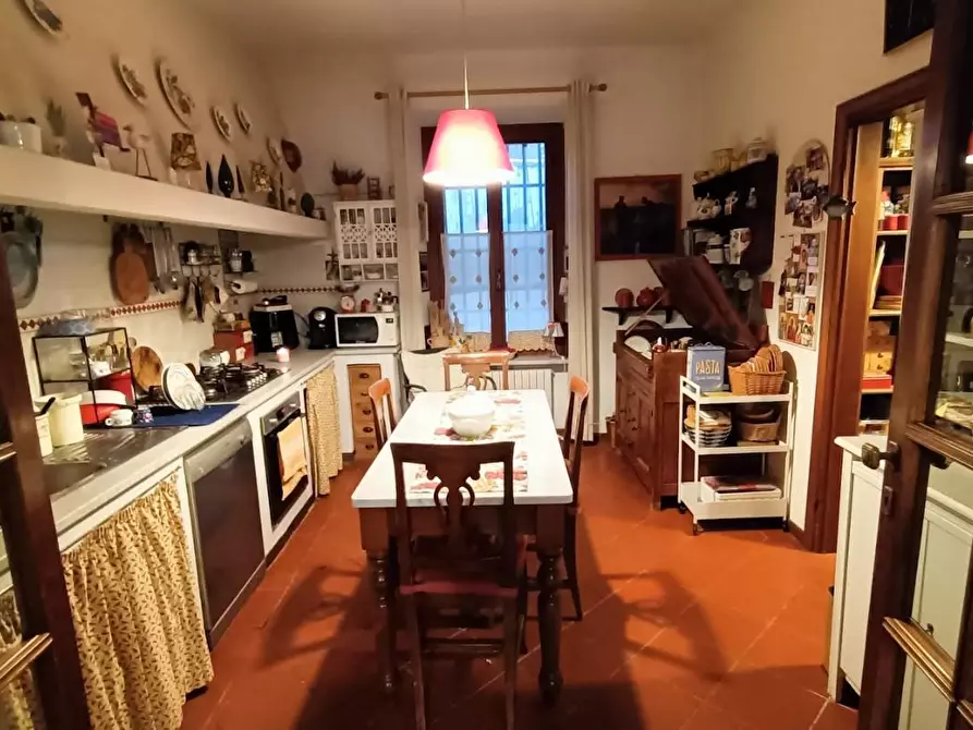 Immagine 6 di Palazzo in vendita  a Pisa