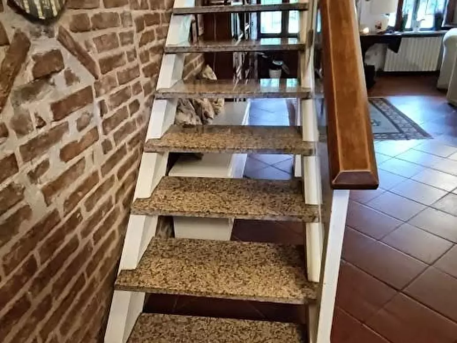 Immagine 10 di Palazzo in vendita  a Pisa