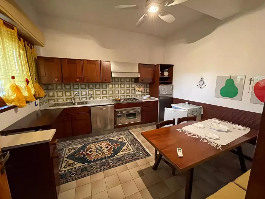 Immagine 4 di Casa bifamiliare in affitto  a Montignoso