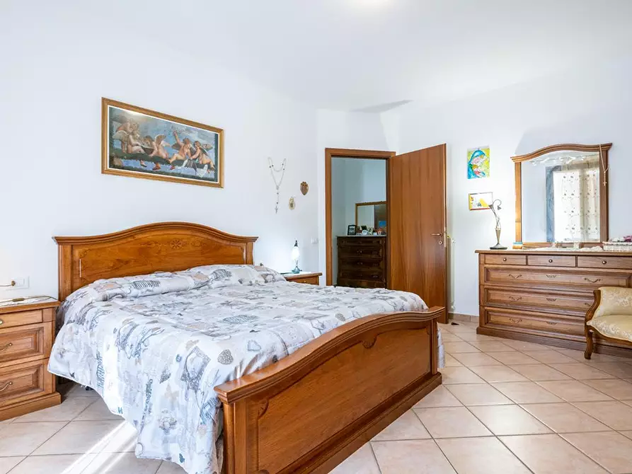 Immagine 28 di Villetta a schiera in vendita  a Bientina