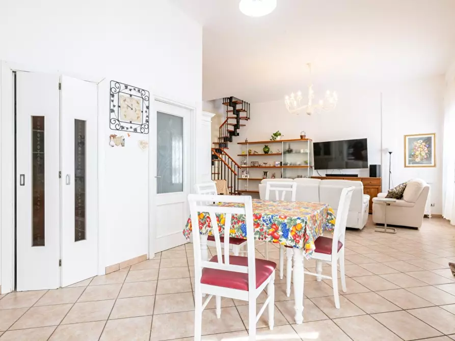 Immagine 22 di Villetta a schiera in vendita  a Bientina