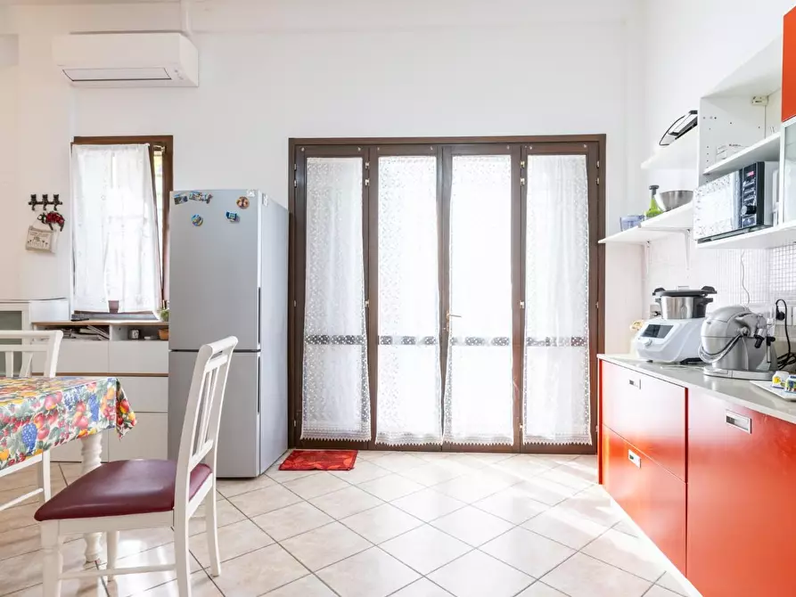 Immagine 16 di Villetta a schiera in vendita  a Bientina