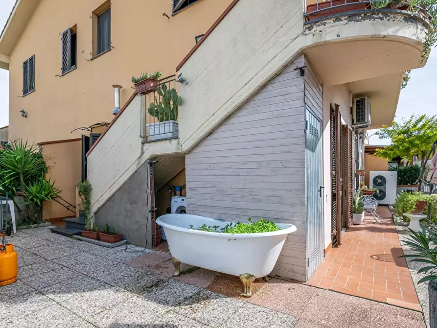 Immagine 7 di Villetta a schiera in vendita  a Bientina