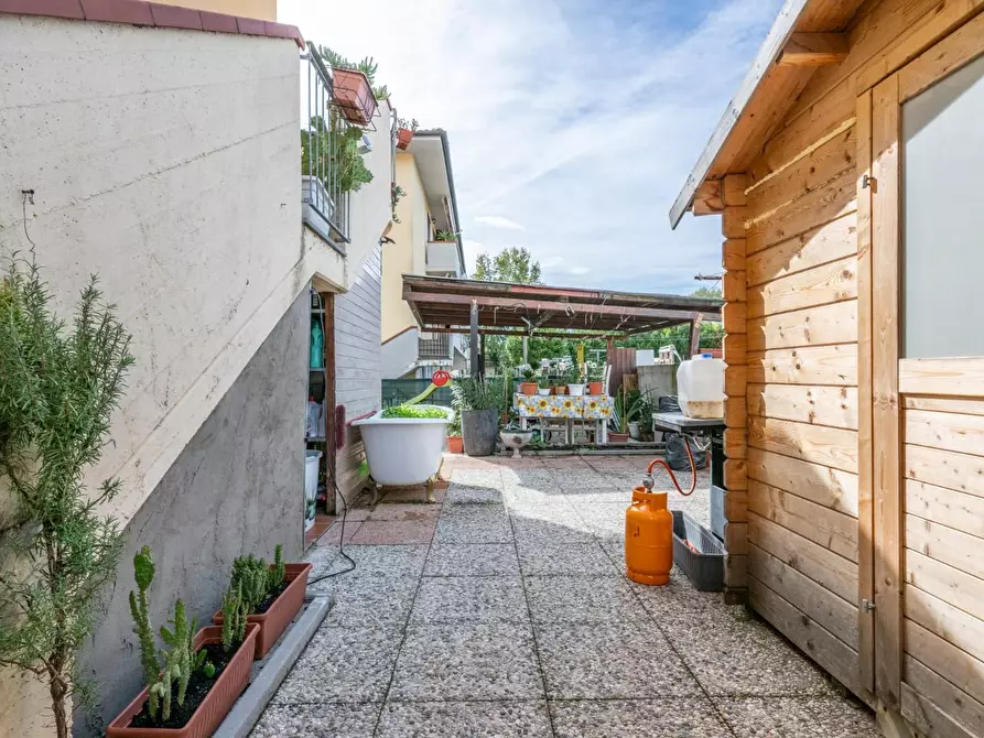 Immagine 8 di Villetta a schiera in vendita  a Bientina