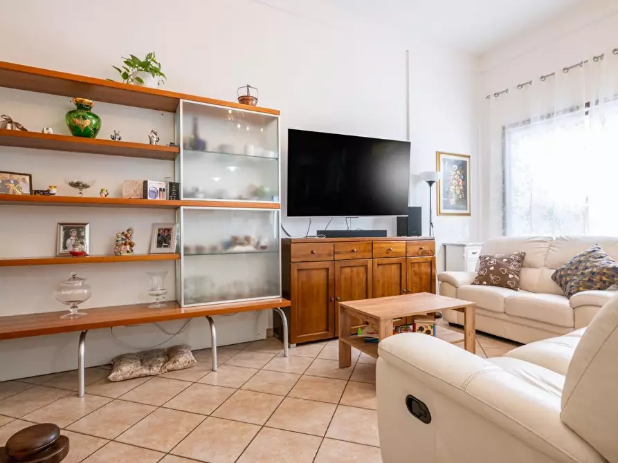 Immagine 19 di Villetta a schiera in vendita  a Bientina