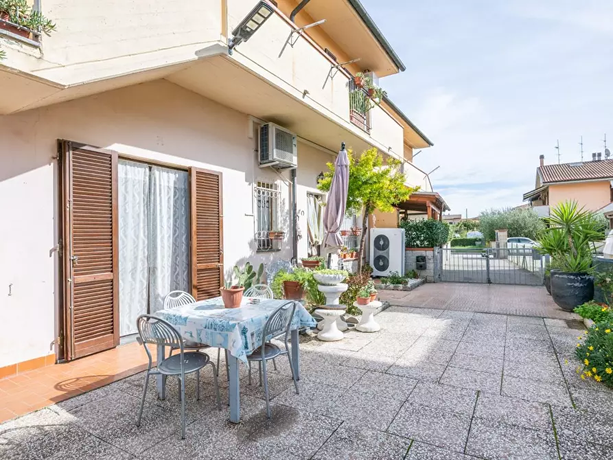 Immagine 6 di Villetta a schiera in vendita  a Bientina