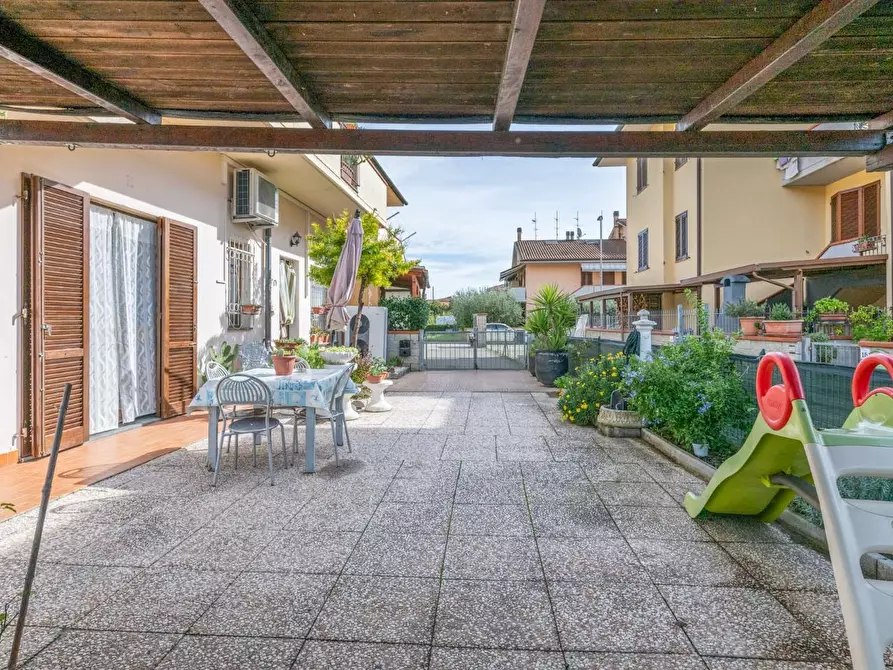 Immagine 5 di Villetta a schiera in vendita  a Bientina