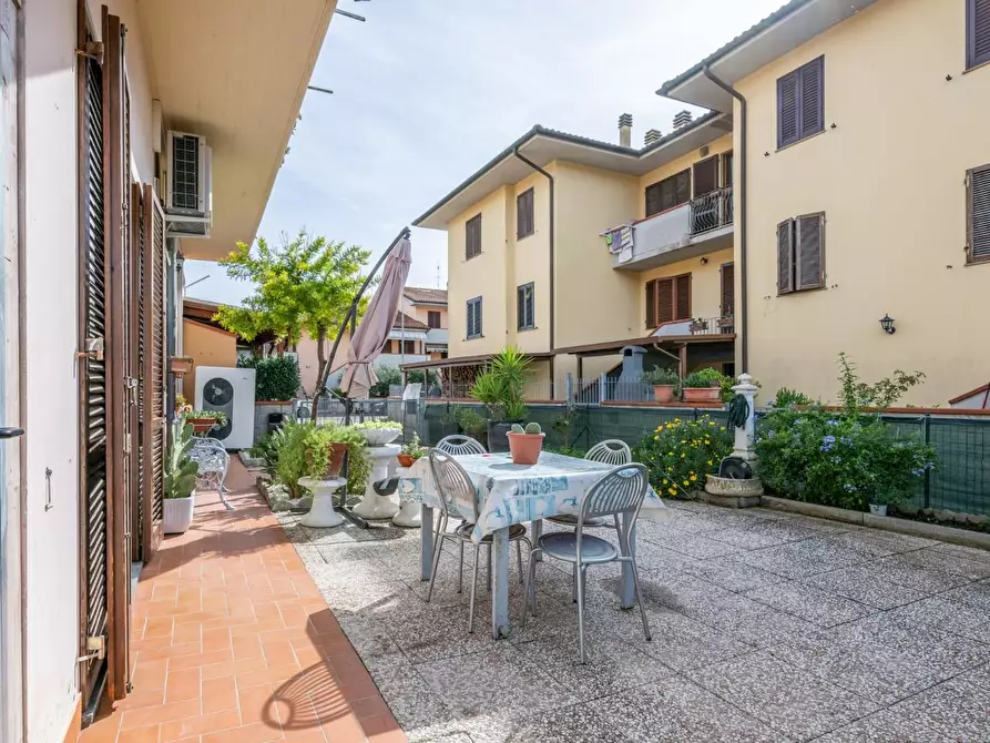 Immagine 4 di Villetta a schiera in vendita  a Bientina