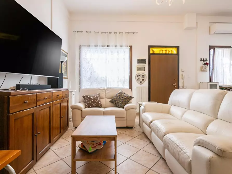 Immagine 21 di Villetta a schiera in vendita  a Bientina