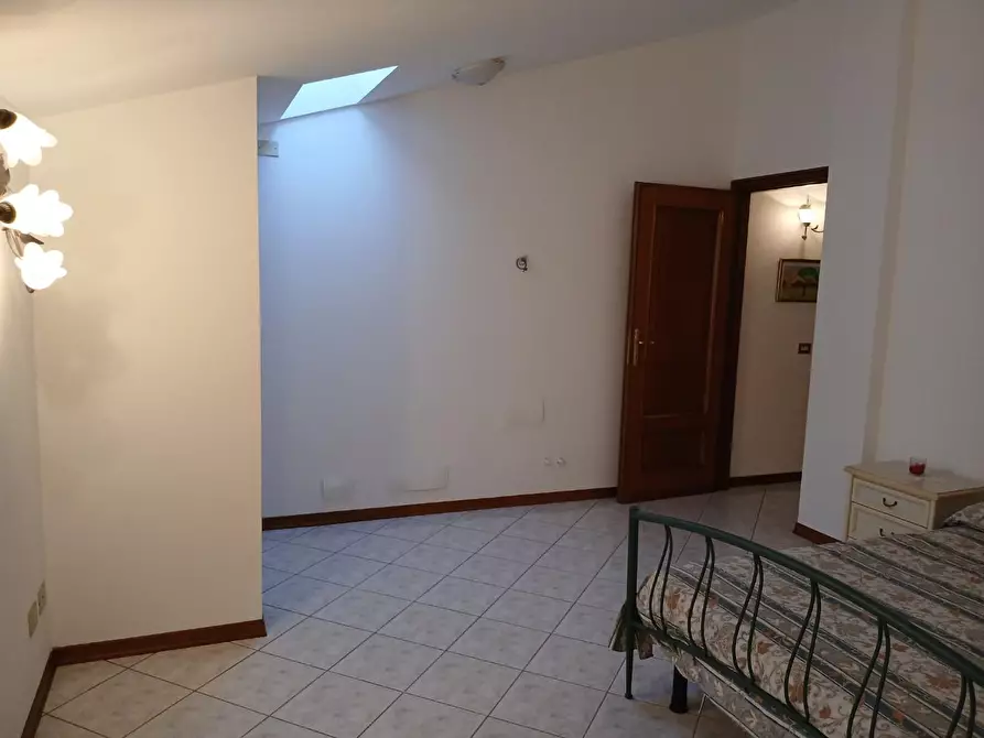 Immagine 21 di Appartamento in vendita  a Pisa