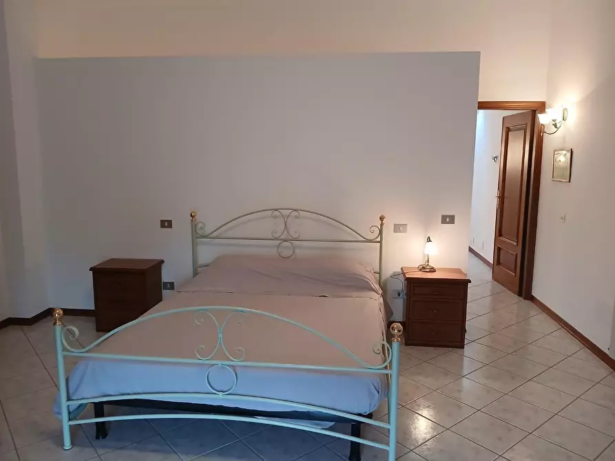 Immagine 27 di Appartamento in vendita  a Pisa