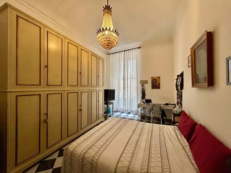 Immagine 9 di Appartamento in vendita  a Siena